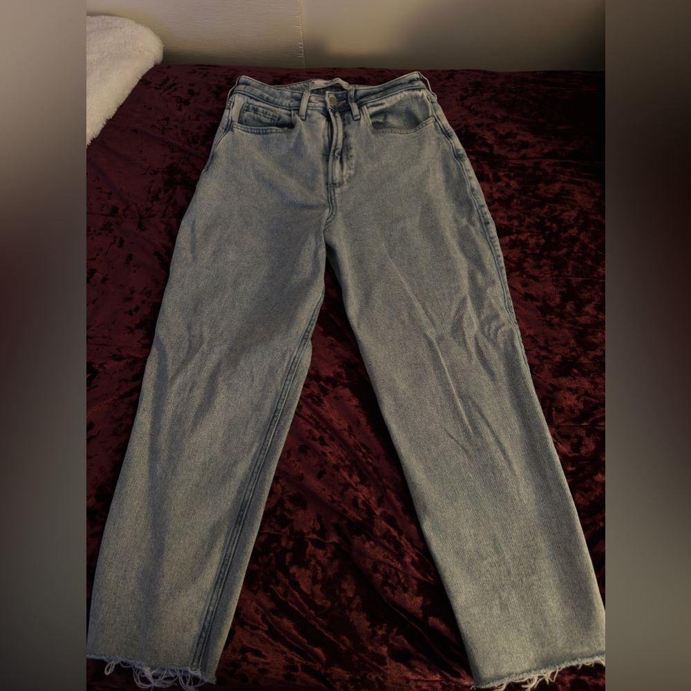 Hollister Curvy Ultra High Rise Jeans